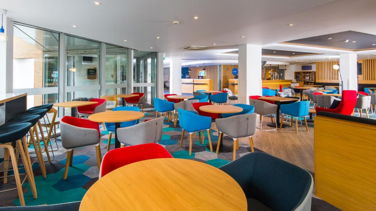 Holiday Inn Express London-Hammersmith By Ihg Exterior photo