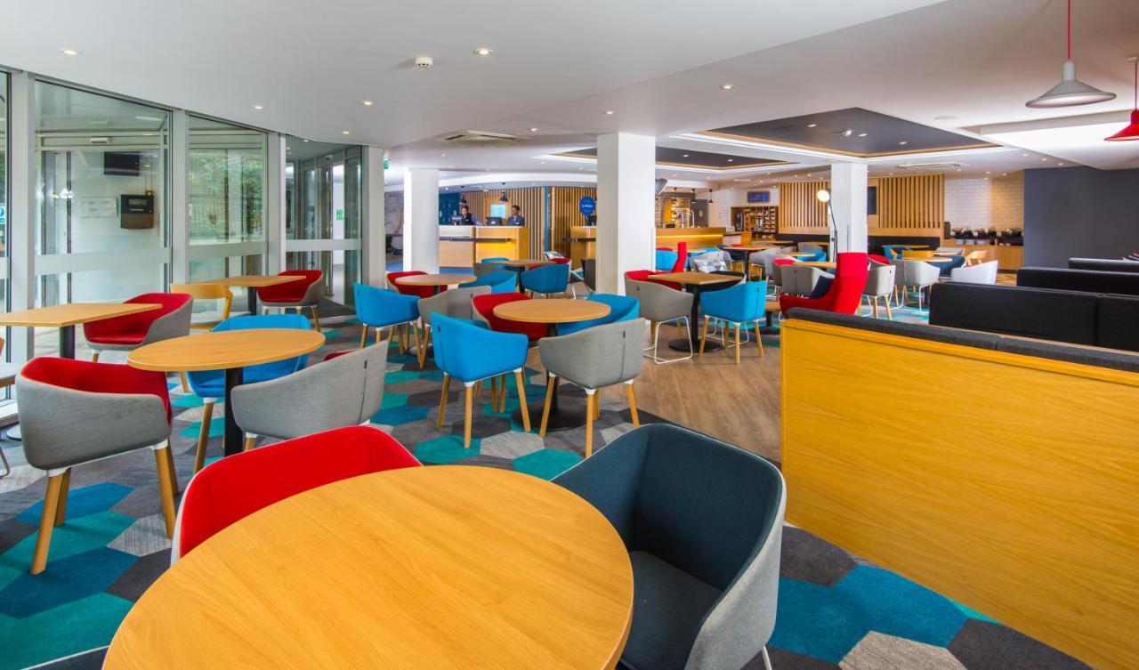 Holiday Inn Express London-Hammersmith By Ihg Exterior photo