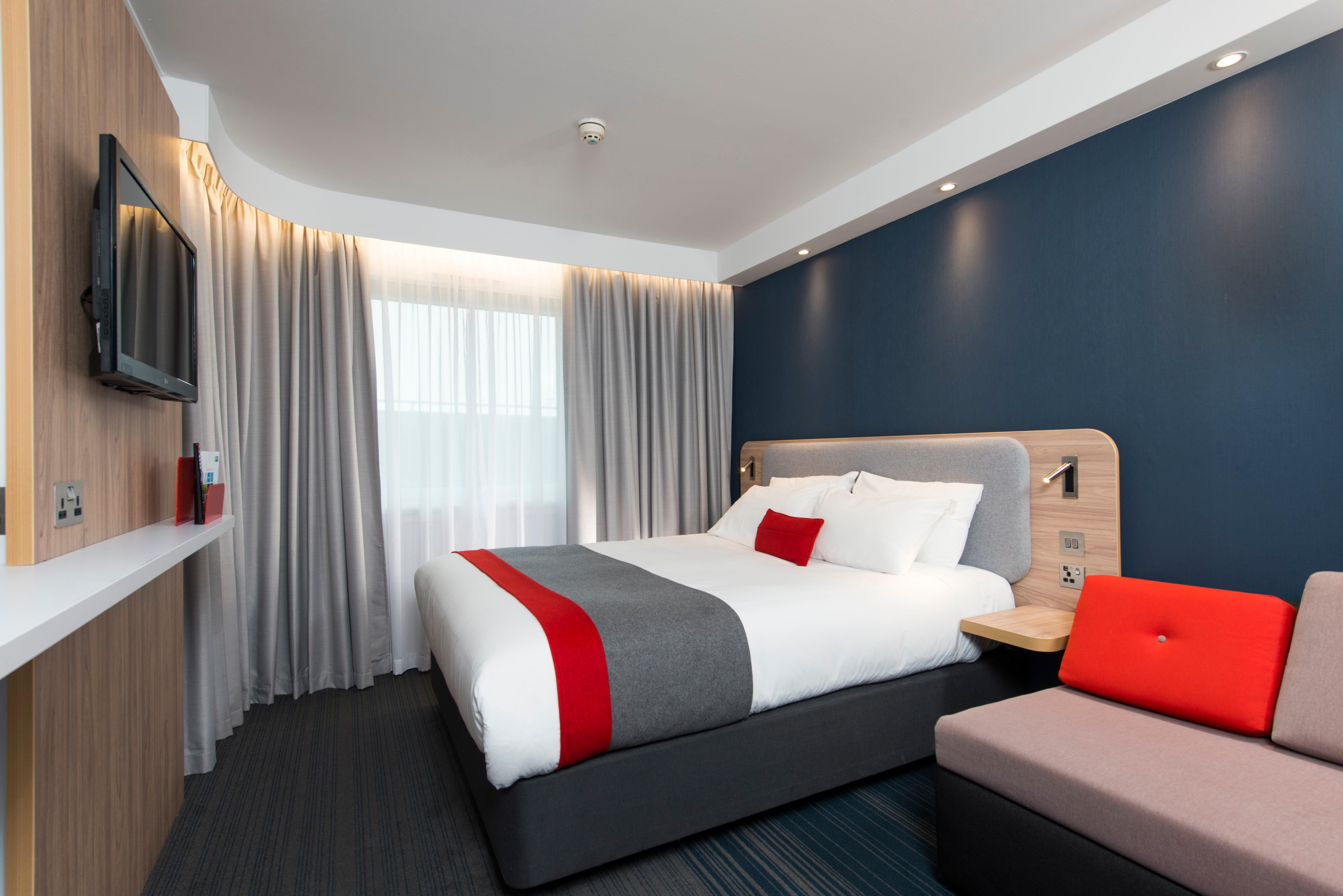 HOLIDAY INN EXPRESS LONDON-HAMMERSMITH, AN IHG HOTEL LONDON 3* (United  Kingdom) - from US$ 194 | BOOKED