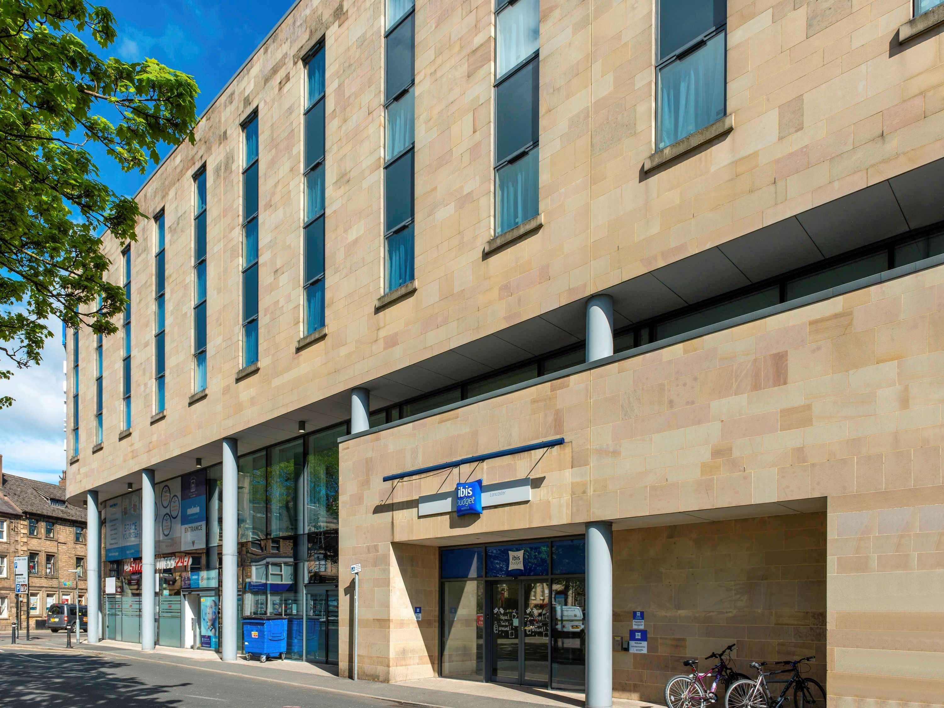 Holiday Inn Express London-Hammersmith By Ihg Exterior photo