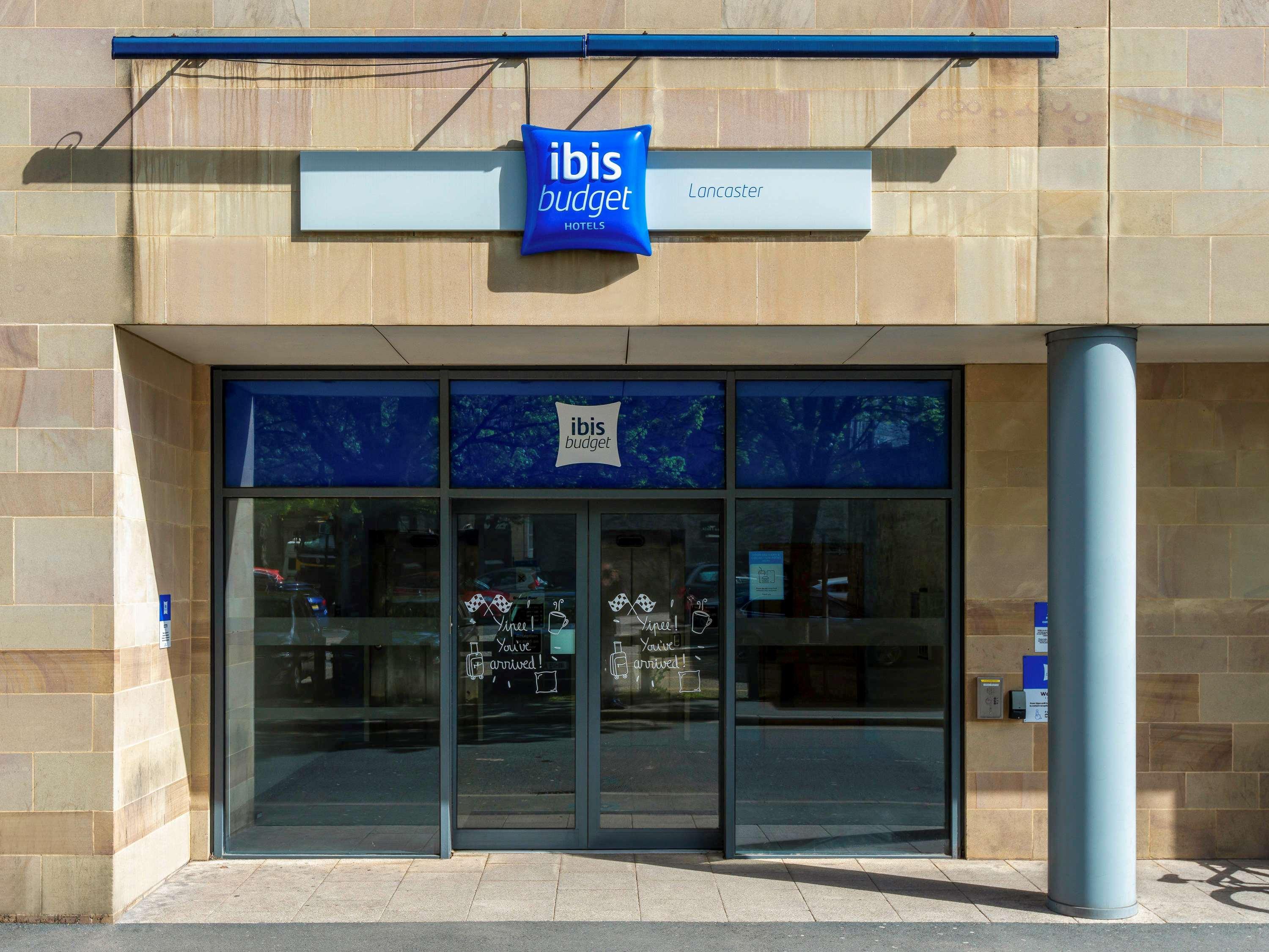 Holiday Inn Express London-Hammersmith By Ihg Exterior photo