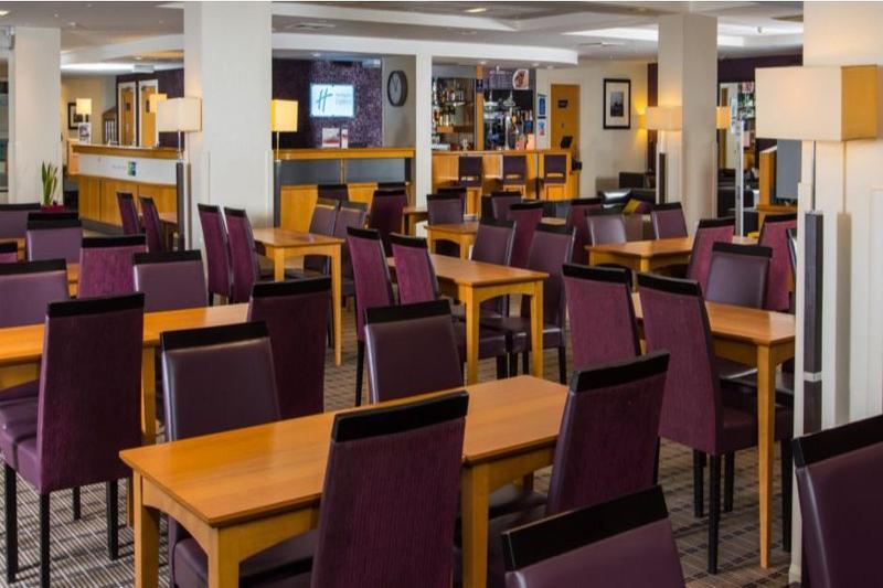 Holiday Inn Express London-Hammersmith By Ihg Exterior photo